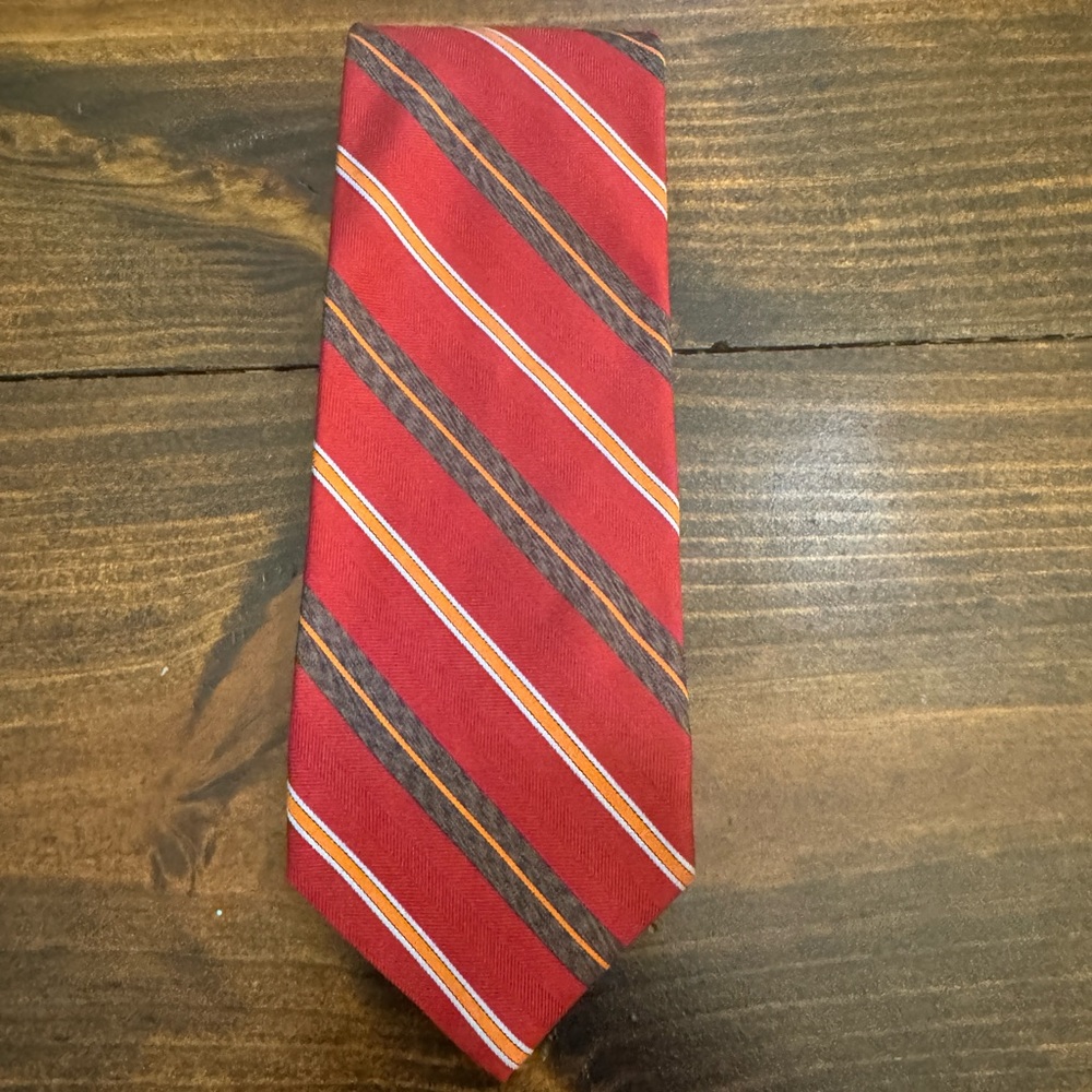 Brooks Brothers Red and Gray Neck Tie